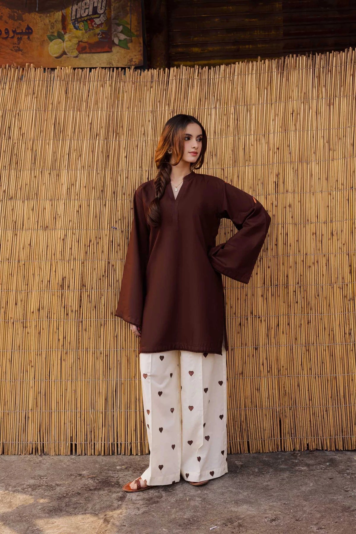 HART TOUCHING EMBROIDED 2 PCS brown