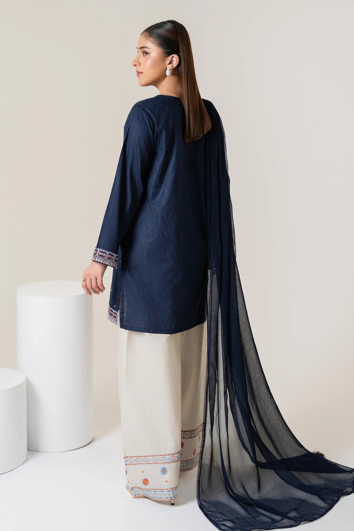 Rangrez – Heavy Embroidered Stitched Suit